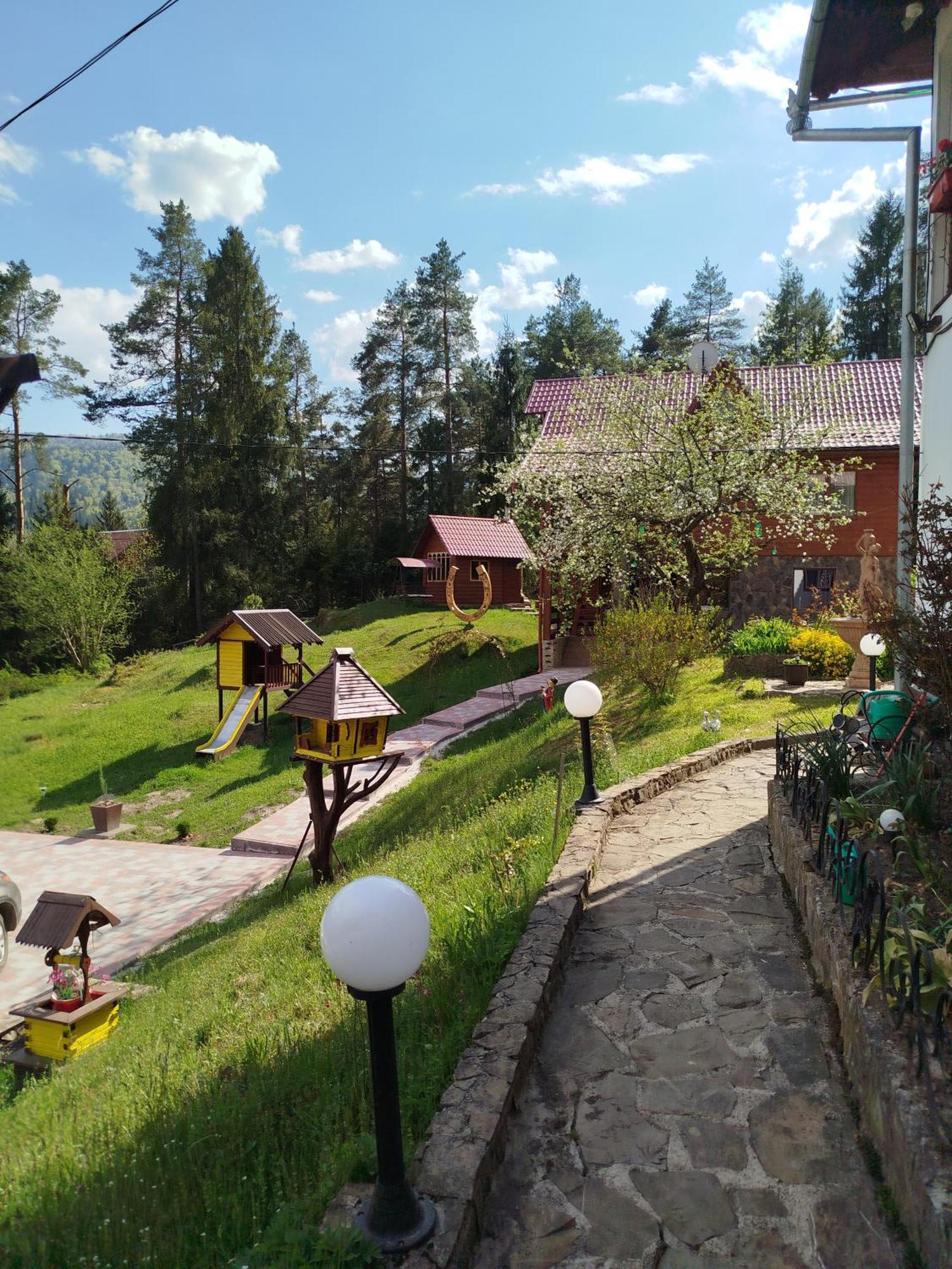 Vila Лісова Казка Jaremče Exteriér fotografie